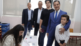 Πρώτα στην Εκκλησία και μετά στην κάλπη η οικογένεια Γεωργιάδη