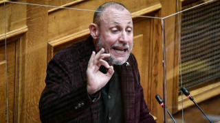 Πυρά Κλέωνα Γρηγοριάδη κατά Στεφανίδου-Ευαγγελάτου: «Ολημερίς λιβανίζετε την κυβέρνηση-Για να με καλέσει χρειάζεται την έγκριση Μαρινάκη»