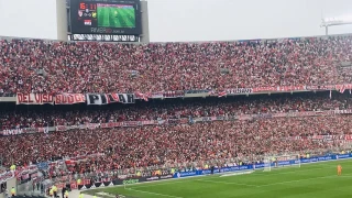 Τραγωδία σε αγώνα της Ρίβερ Πλέιτ - Οπαδός έπεσε από το πάνω διάζωμα και σκοτώθηκε (vid)