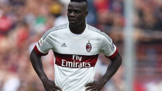 Παίζανε πινγκ - πονγκ με τη φανέλα του Μπαλοτέλι! (vid)