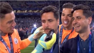 Τελικός Champions League: Τήρησε τον λόγο του ο Έντερσον- Αλληλοξυρίστηκαν με ρεπόρτερ on camera