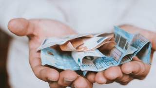 ΔΥΠΑ: Νέο επίδομα 718 ευρώ για ευάλωτους άνεργους προ των πυλών