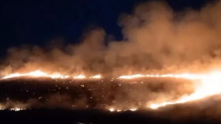 Εύβοια: Εκτός ελέγχου η μεγάλη φωτιά σε δύσβατο σημείο