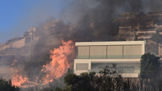 Απίστευτο: Ιδιοκτήτρια Airbnb ρωτούσε αν έπρεπε να χρεώσει τους πελάτες που έφυγαν λόγω της πυρκαγιάς