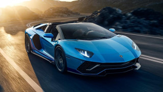 Βίντεο που...πονάει: Παρκαδόρος χτύπησε αυτοκίνητα 800.000 ευρώ!