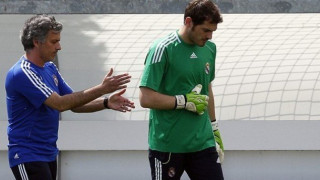 Μουρίνιο: « Με τον αποκλεισμό βοηθάμε τον Κασίγιας να πάρει το Europa League» 