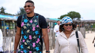 Γιάννης Αντετοκούνμπο: «Επιτέλους έφτασα στη Νιγηρία»