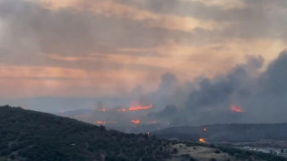 Ν.Αγχίαλος: Η στιγμή των εκρήξεων που τάραξαν τη Θεσσαλία - Τρόμος στο συνεργείο της ΕΡΤ