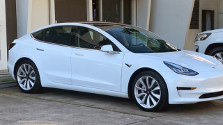 Ηλεκτρικά αυτοκίνητα: Οι 7 μεγάλοι ανταγωνιστές ενώνουν τις δυνάμεις τους για να φτιάξουν 30.000 φορτιστές