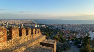 Καιρός: Δεκαπενταύγουστος με μικρή άνοδο της θερμοκρασίας και τοπικές βροχές