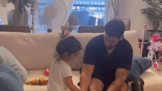 Το συγκινητικό βίντεο του Ετεοκλή Παύλου με την κόρη του - Ζήτησε να βγάλει το πρόσθετο μέλος
