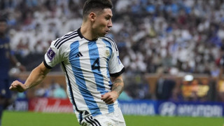 Nότιγχαμ Φόρεστ: Κάνει δικό της έναν παγκόσμιο πρωταθλητή