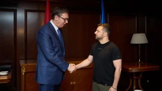 Ζελένσκι από την Αθήνα: «Μια ανοιχτή, ειλικρινής και εποικοδομητική συνάντηση με τον πρόεδρο της Σερβίας»