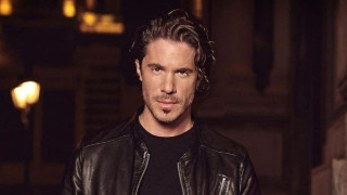 Οικονομόπουλος σε συναυλία του: «Χάθηκε κινητό; Και τι να κάνω εγώ;»