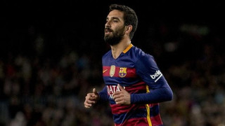 Πάτησε χορτάρι ο Αρντά Τουράν (vid)