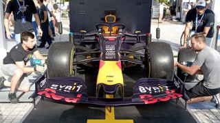 Σε ρυθμούς Formula 1 η Θεσσαλονίκη - Από το πρωί γέμισε κόσμο η Νέα παραλία