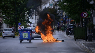 Λάρισα: Σοβαρά επεισόδια με την αστυνομία κατά την Πανθεσσαλική πορεία αλληλεγγύης