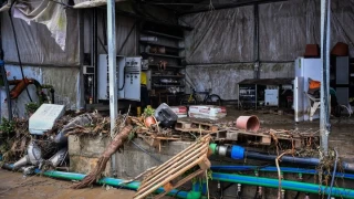 Κακοκαιρία Elias: Εικόνες καταστροφής στον Βόλο -πλημμύρισαν σπίτια και ΙΧ