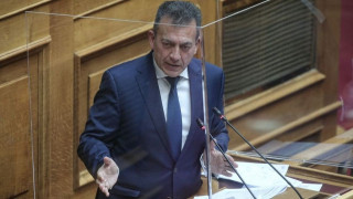 Η απάθεια της κοινωνίας στον πολιτικό κυνισμό