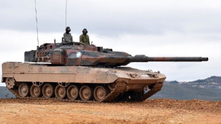 Δένδιας: Απάντηση για την ηλεκτρονική προστασία των αρμάτων μάχης από drones