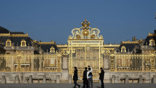 Εκκενώνονται οι Βερσαλλίες μετά από απειλή για βόμβα