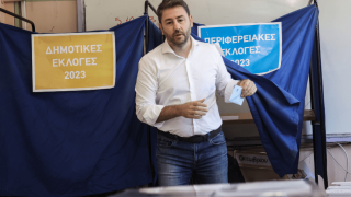 Μεγάλη η χαρά του Ανδρουλάκη για τον Δούκα: Γιόρτασαν τη νίκη με... βρώμικο