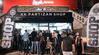 Η Παρτιζάν διαφημίζει τη μπουτίκ της με σύνθημα... ΠΑΟΚ!
