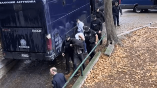 Θεσσαλονίκη: Στον ανακριτή οπαδοί που συνελήφθησαν για τα επεισόδια στη Βούλγαρη