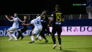 «Φωνάζει» για πέναλτι η ΑΕΚ στο φινάλε