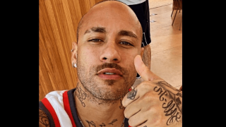 Ο  Νεϊμάρ  κουρεύτηκε και έγινε viral