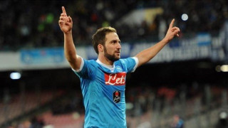 «Χρυσή» ρήτρα σε Ιγκουαΐν