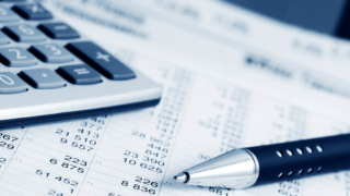 Προϋπολογισμός 2024: Αυξήσεις σε δημοσίους υπαλλήλους και συνταξιούχους