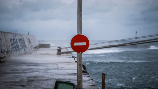 Ποια πλοία είναι δεμένα λόγω καιρού - Δυσκολίες στις ακτοπλοϊκές συνδέσεις