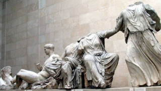 Βρετανικά ΜΜΕ: Ο Στάρμερ είναι έτοιμος να δώσει τα Γλυπτά του Παρθενώνα στην Ελλάδα