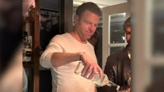 Στέφανος Κασσελάκης: Μετά τον Αργυρό πήγε σε πάρτι ηλεκτρονικής μουσικής (vid)