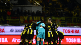 Μαθαίνει στα… δύσκολα