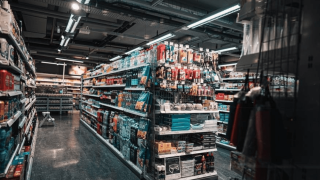 Εξοργιστικό: Ελληνικά προϊόντα πωλούνται φθηνότερα στα σούπερ μάρκετ της Γερμανίας – Έρευνα του OPEN