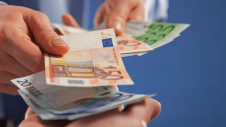 Στο Top-5 των... χειρότερων μισθών η Ελλάδα