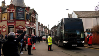 Αντίδραση της Λίβερπουλ για την επίθεση στο λεωφορείο της Γιουνάιτεντ