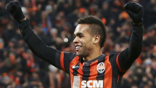 Λατρεύει σα τρελός τα «κόκκινα χρώματα» ο Άλεξ Τεϊξέιρα