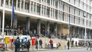 Στο εδώλιο έξι πρώην τελωνειακοί υπάλληλοι του λιμένα για λαθρεμπόριο