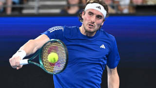 Έκανε το πρώτο βήμα ο Τσιτσιπάς (vids)