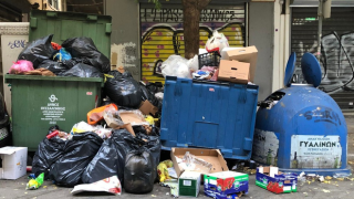 Θεσσαλονίκη: Ξεκίνησαν να αδειάζουν οι δρόμοι από τα σκουπίδια- Έπιασε άμεσα δουλειά ο νέος δήμαρχος