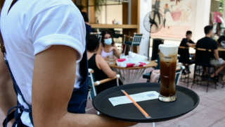 «Οι μισοί εργαζόμενοι στην εστίαση δεν πήραν δώρο Χριστουγέννων»