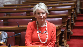 ΣΥΡΙΖΑ: Δεν πάει στις Σπέτσες η Έλενα Ακρίτα – «Το συζήτησα με τον Κασσελάκη»