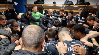 Ομιλία «πρωταθλητή» από τον Ζίβκοβιτς πριν τη σέντρα στο Περιστέρι