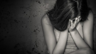 «Μαμά ό,τι άκουσες αυτό είναι»: Σοκάρει η 14χρονη που ωθήθηκε στην πορνεία