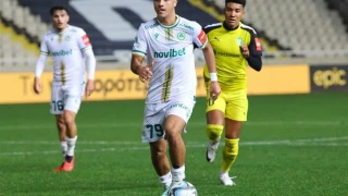 Ο Ταχσίν Οζλέρ πρώτος Τουρκοκύπριος στην Εθνική Κύπρου