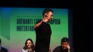 Ξάφνιασε «άπαντες» με την επίσκεψή του ο Κασσελάκης- Πως πήρε την απόφαση να παραβρεθεί