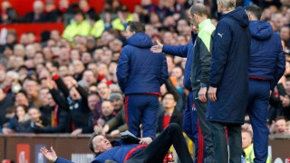 «Γλέντια» με τη... βουτιά του Φαν Χάαλ στο διαδίκτυο (PICS)